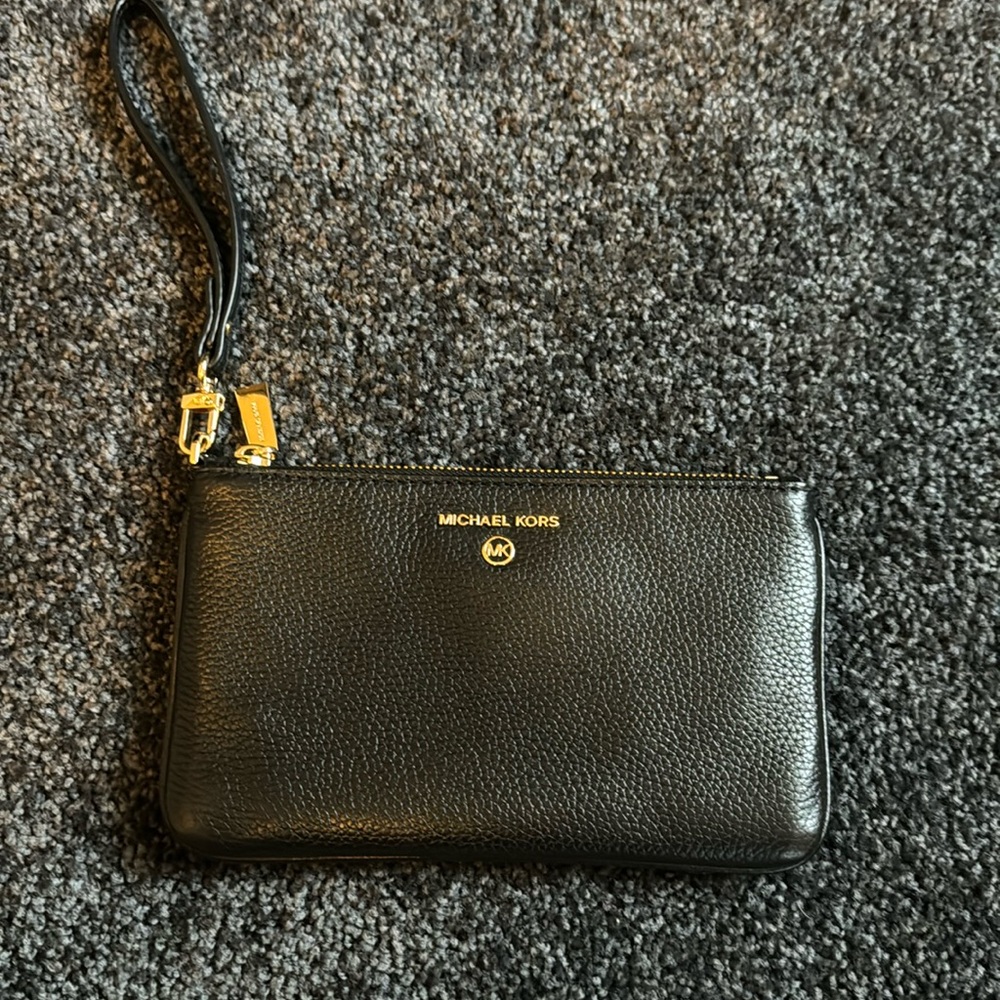 Michael Kors clutch/wristlet